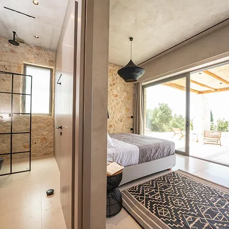 Villa Lithos Art - Utopia